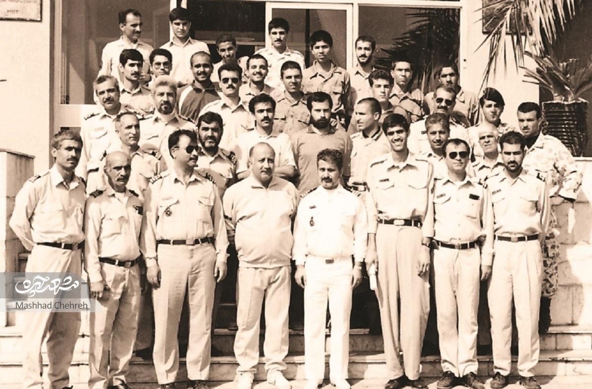 ناگفتههای دریایی جنگ از زبان ناخدایکم علیاصغر زارعی ناگفتههای دریایی جنگ از زبان ناخدایکم علیاصغر زارعی