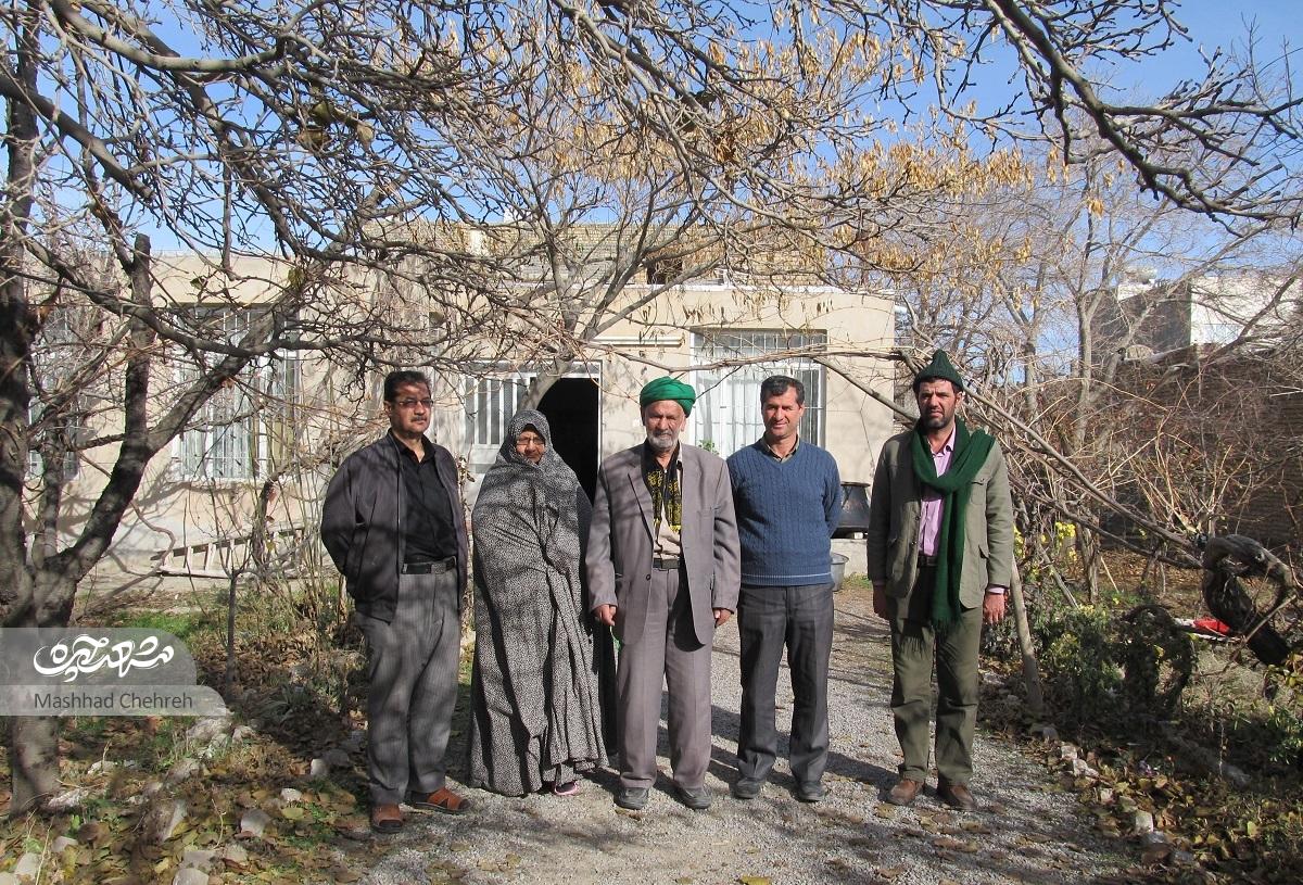 خانواده میرزا مصطفی رضوی، از ابتدای شروع جنگ خودشان را وقف آن کردند خانواده میرزا مصطفی رضوی، از ابتدای شروع جنگ خودشان را وقف آن کردند