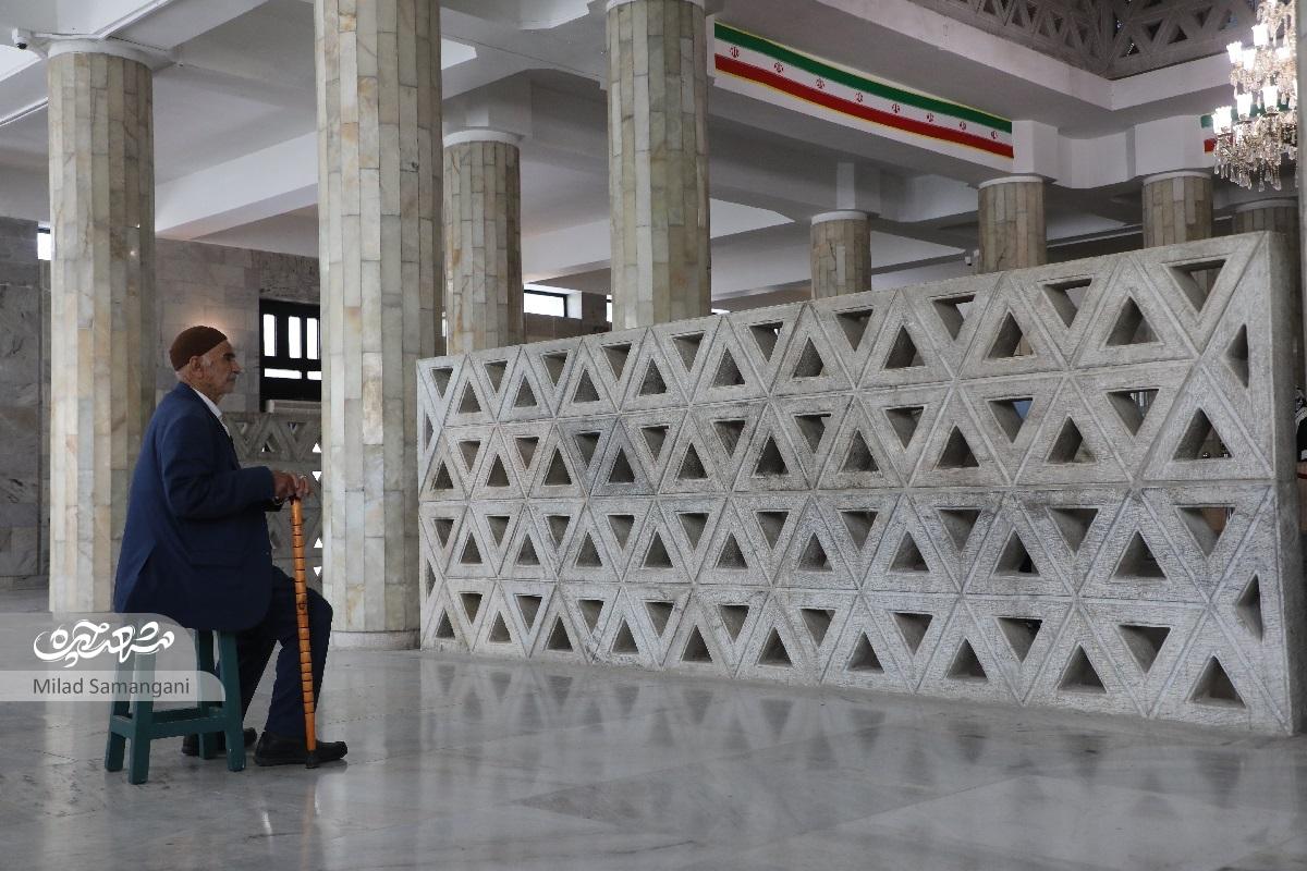 سنگ‌تراش آرامگاه فردوسی اولین کارخانه سنگبری را راه اندازی کرد