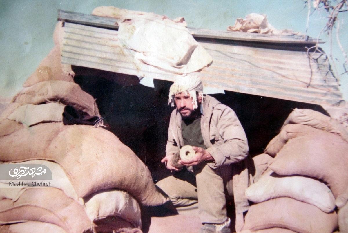 اهالی چهاربرج «حاجمحمدحسین عباسی» را به نام «آچارفرانسه»، «کارراهانداز» یا «آمبولانس محله» میشناسند اهالی چهاربرج «حاجمحمدحسین عباسی» را به نام «آچارفرانسه»، «کارراهانداز» یا «آمبولانس محله» میشناسند