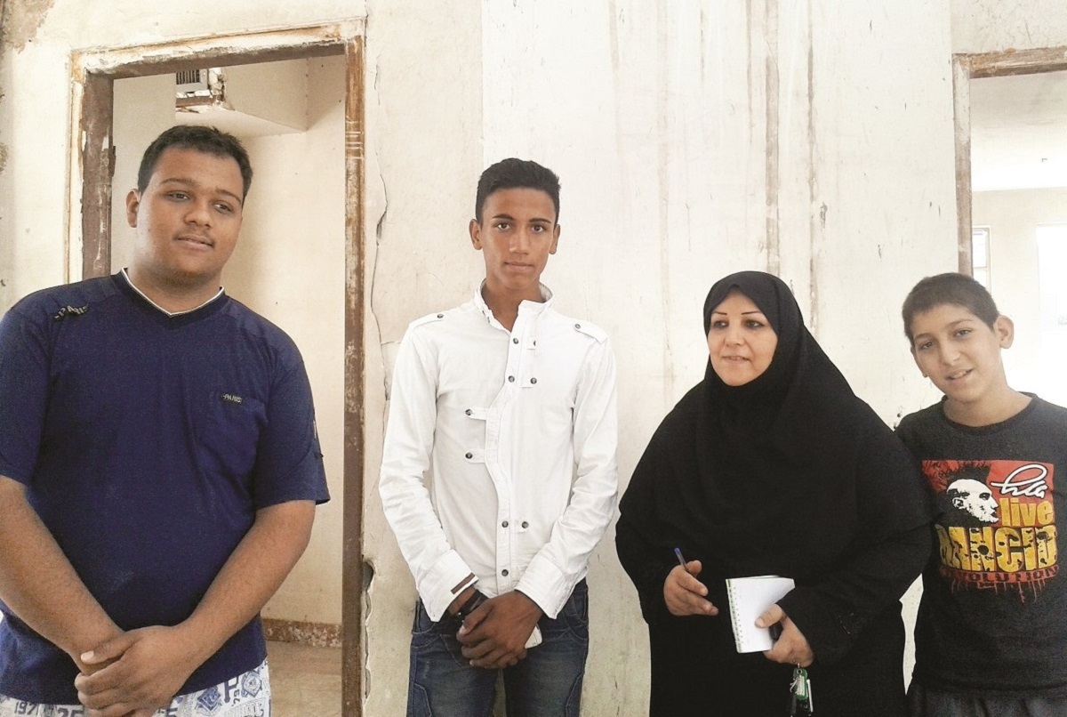 مجتمع سلحشوران که سالها محل تجمع کارتن خوابها بود، حالا یک حسینیه است مجتمع سلحشوران که سالها محل تجمع کارتن خوابها بود، حالا یک حسینیه است