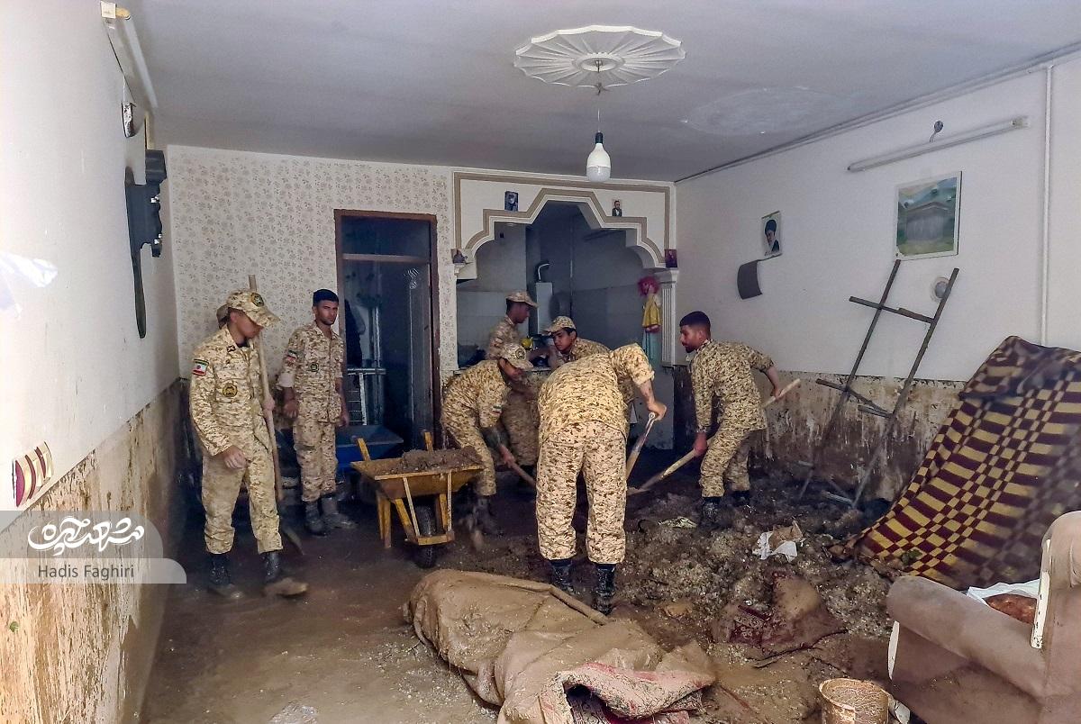 روایتهای ساکنان سپاه ۶۹ از غرق شدن زندگیشان روایتهای ساکنان سپاه ۶۹ از غرق شدن زندگیشان