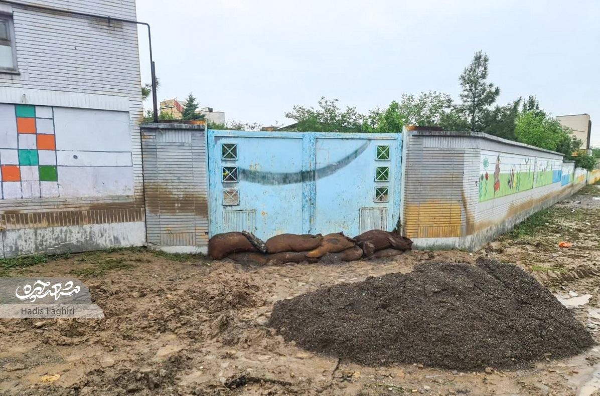 روایتهای ساکنان سپاه ۶۹ از غرق شدن زندگیشان روایتهای ساکنان سپاه ۶۹ از غرق شدن زندگیشان