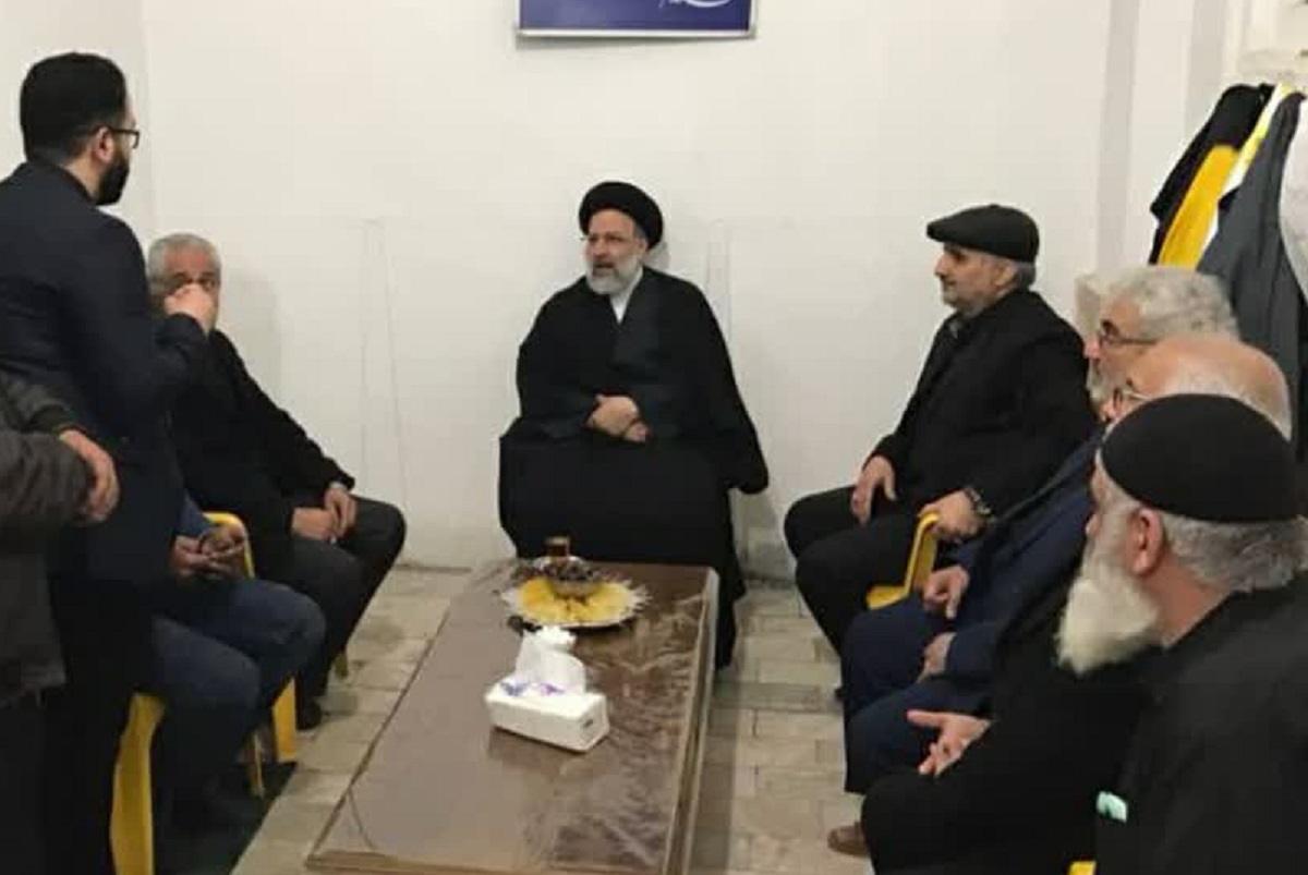 برشهایی از مرام پیگیرانه رئیس جمهور در تکریم ارباب رجوع برشهایی از مرام پیگیرانه رئیس جمهور در تکریم ارباب رجوع