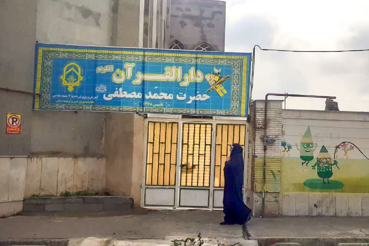 ترافیک مداوم در کوچه دردار استادیوسفی ترافیک مداوم در کوچه دردار استادیوسفی