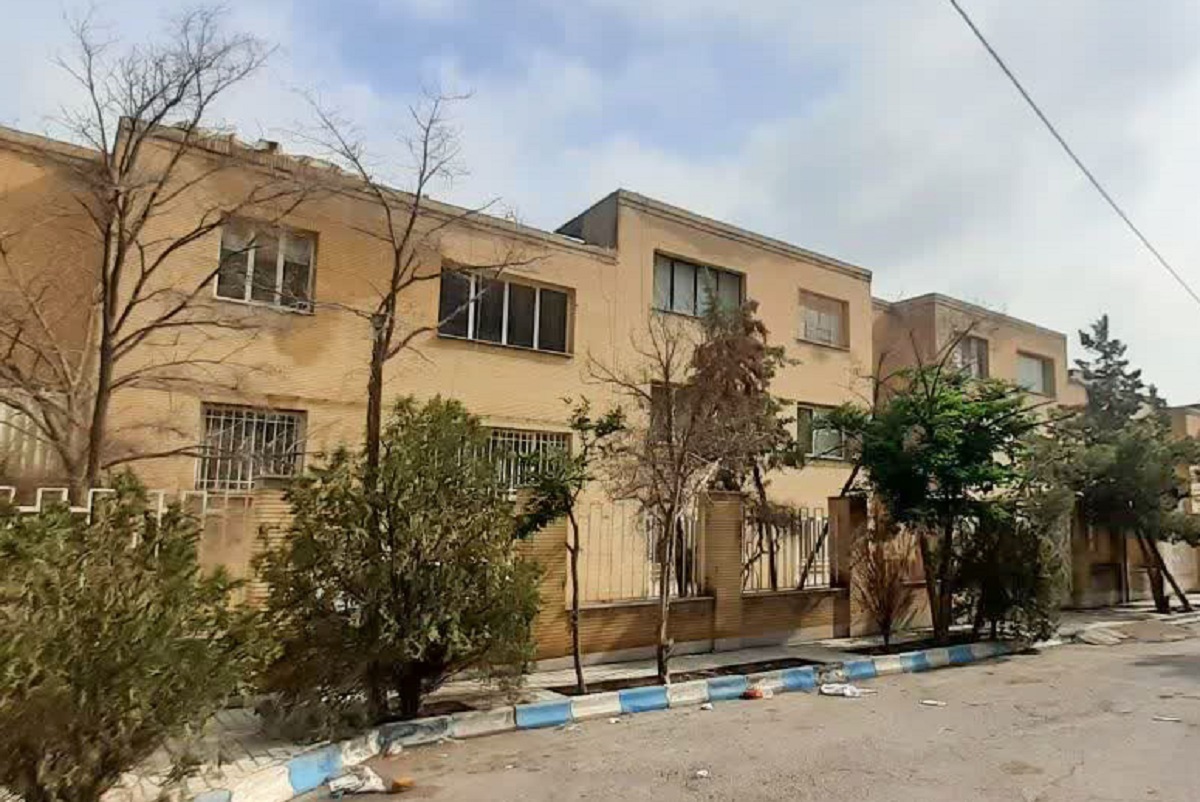 ترافیک مداوم در کوچه دردار استادیوسفی ترافیک مداوم در کوچه دردار استادیوسفی