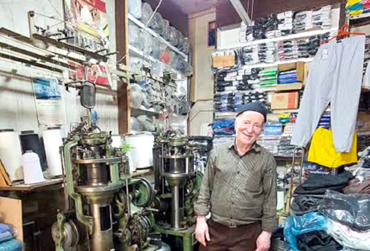 روایتی از ۳ کاسب کوچه عیدگاه که به مشتری مداری معروف اند روایتی از ۳ کاسب کوچه عیدگاه که به مشتری مداری معروف اند