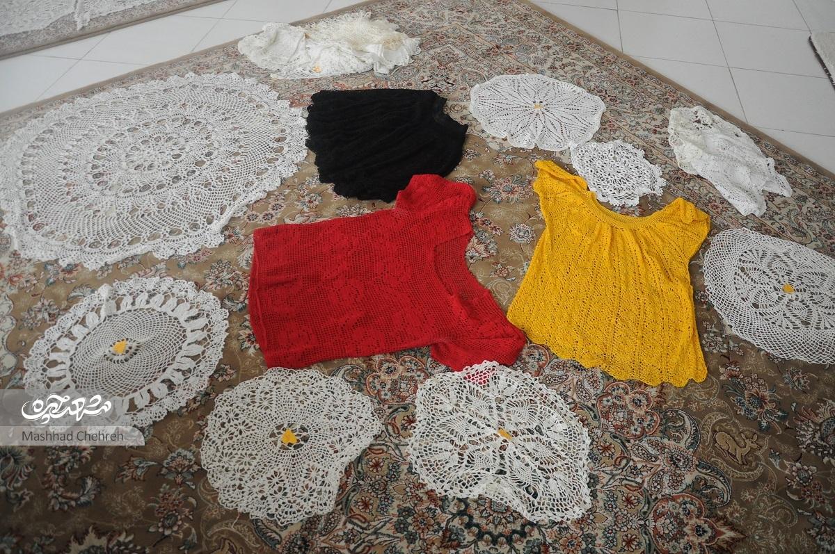 هنر قلاببافی ۳ نسل در خانواده شهناز امامیان جریان داشته است هنر قلاببافی ۳ نسل در خانواده شهناز امامیان جریان داشته است