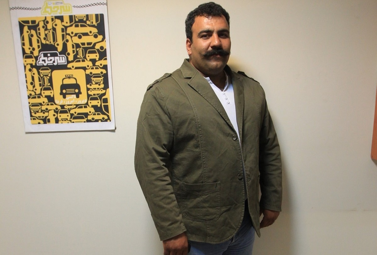 مهرداد محمدیاری به «آچار فرانسه» محله امامیه شهرت دارد مهرداد محمدیاری به «آچار فرانسه» محله امامیه شهرت دارد