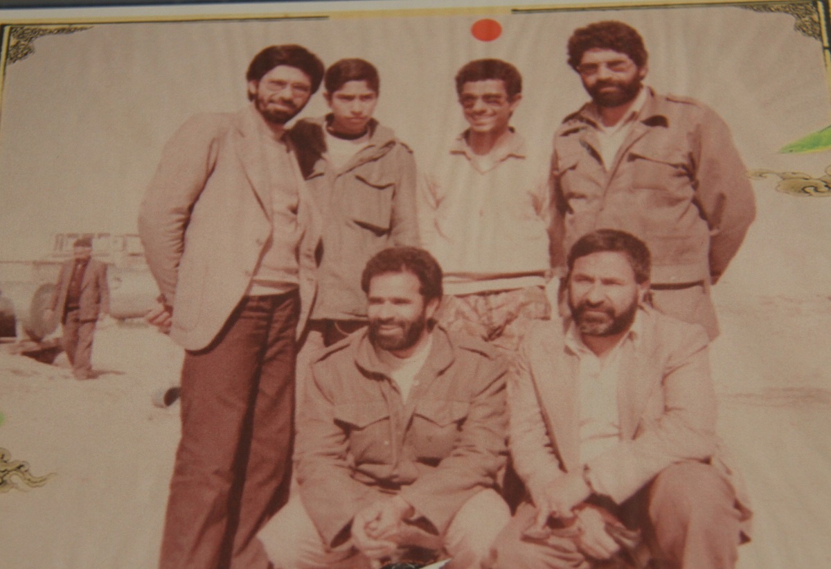 شهید محمدرضا خلیلزاده با پول رنگآمیزی دیوار همسایهها به جبهه رفت شهید محمدرضا خلیلزاده با پول رنگآمیزی دیوار همسایهها به جبهه رفت