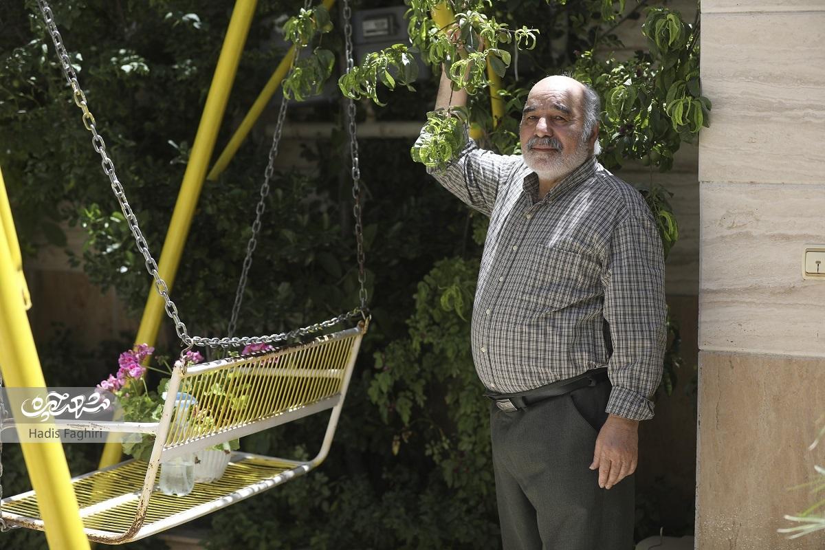۱۵۰ گلدان و ۷ درخت میوه در  حیاط خانه  شهروند طبیعت دوست ۱۵۰ گلدان و ۷ درخت میوه در  حیاط خانه  شهروند طبیعت دوست