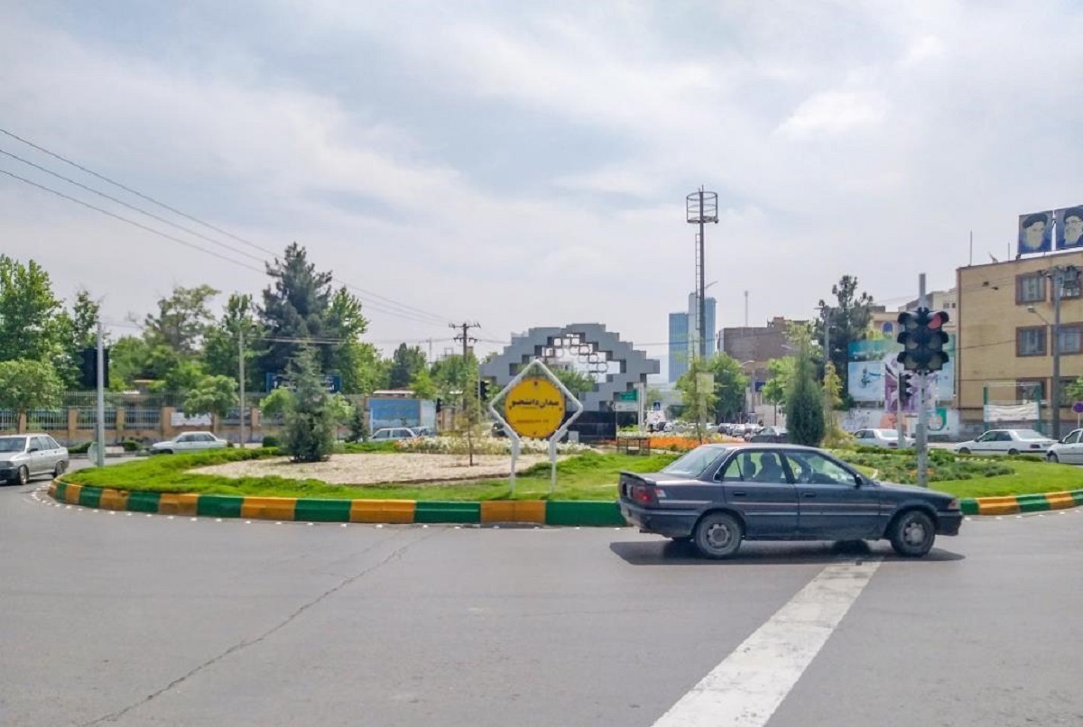 محله دانشجو؛ هدیه حسین‌آقا ملک به فرهنگیان