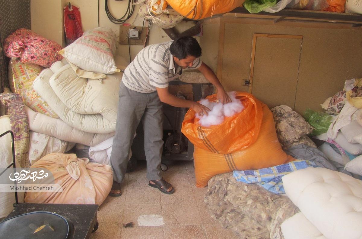 رضا زمانی، لحافدوزی که خوشبختی را وصله میکند رضا زمانی، لحافدوزی که خوشبختی را وصله میکند