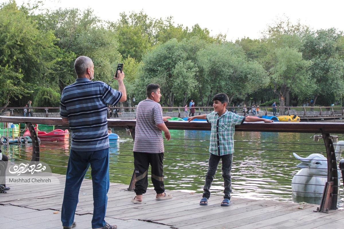 خاطره‌سازی دریاچه ده هزار متری پارک ملت در تابستان