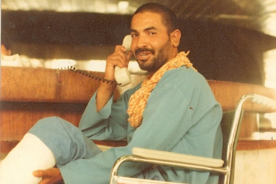 همسر ناشنوای جانباز اعصاب و روان محله الهیه، با سکوتش حرف میزند همسر ناشنوای جانباز اعصاب و روان محله الهیه، با سکوتش حرف میزند