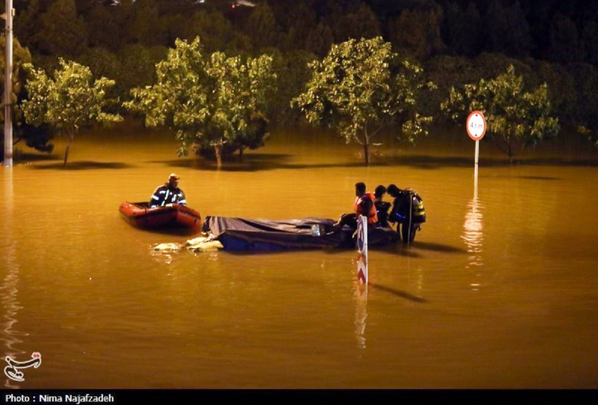 روایتهایی از تیم غواصی آتشنشانی مشهد در جریان سیل مشهد روایتهایی از تیم غواصی آتشنشانی مشهد در جریان سیل مشهد