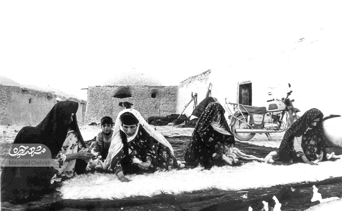 نگاهی به روزگار رفته بر صنعت فرش مشهد نگاهی به روزگار رفته بر صنعت فرش مشهد