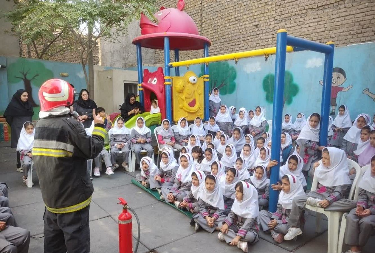 لحظات نفسگیر نجات یک زن به روایت بانوی آتشنشان لحظات نفسگیر نجات یک زن به روایت بانوی آتشنشان