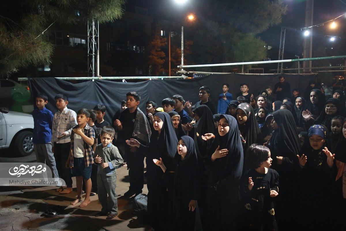 شبهای محرمی مسجدالمنتظر که کارهای کلیدیاش با نوجوانان و کودکان است شبهای محرمی مسجدالمنتظر که کارهای کلیدیاش با نوجوانان و کودکان است