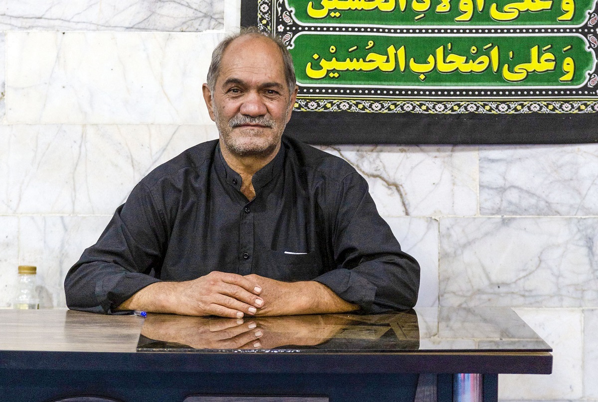 بچه‌های کاراته‌کار محله در دهه اول محرم باشگاه را محفل روضه می‌کنند