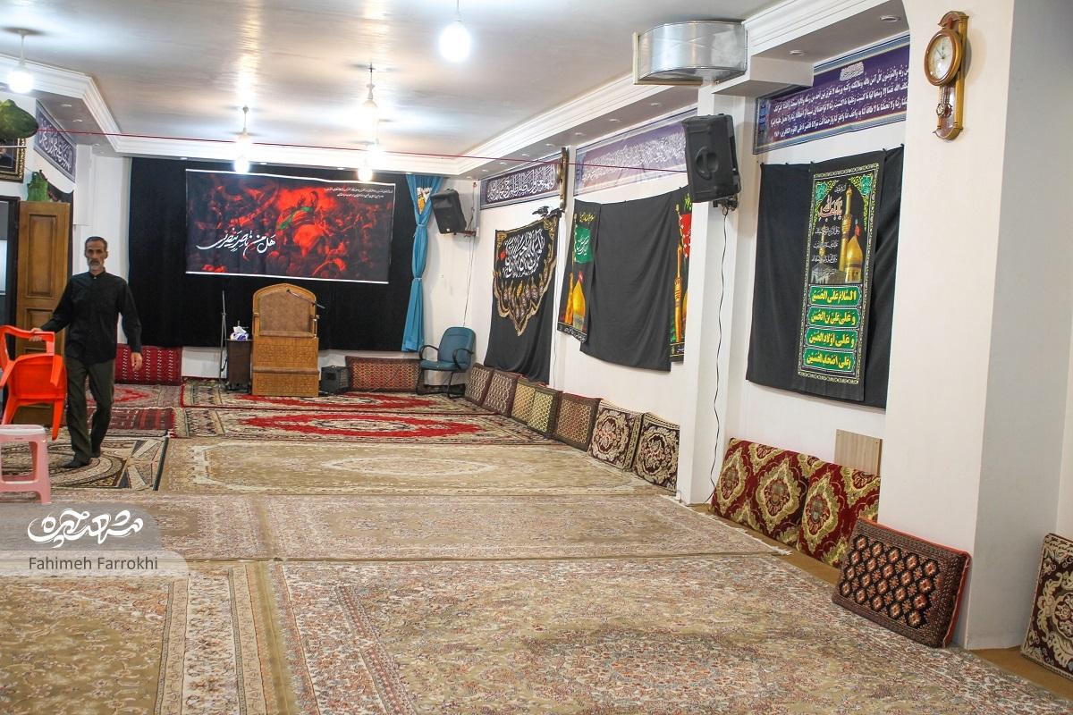 رزمنده دفاعمقدس بخشی از خانهاش را به حسینیه تبدیل کردهاست رزمنده دفاعمقدس بخشی از خانهاش را به حسینیه تبدیل کردهاست