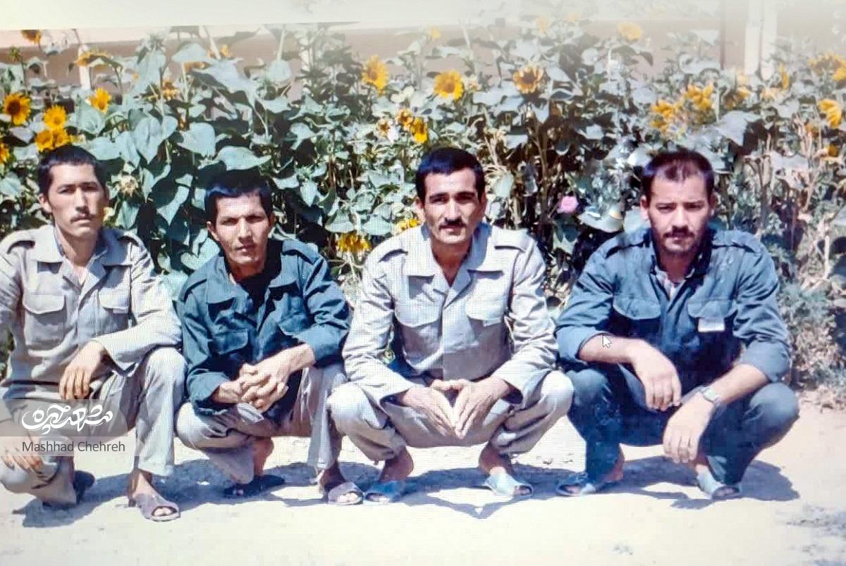 رفقای اردوگاه موصل یک رفقای اردوگاه موصل یک