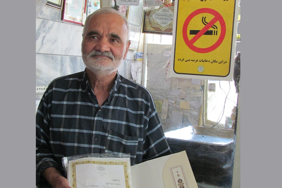 کاسبهایی که قیدفروش سیگار را زدهاند کاسبهایی که قیدفروش سیگار را زدهاند