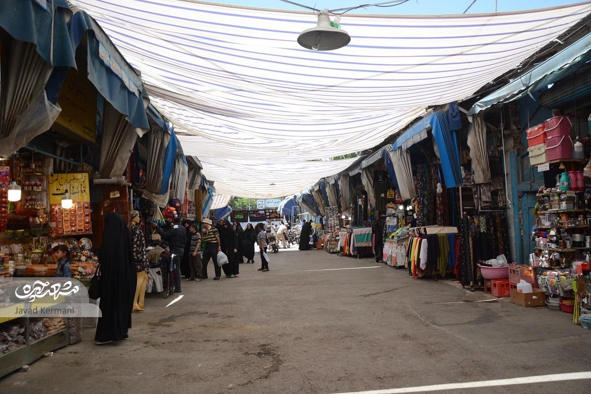 بازاریهای اطراف حرم معتقدند سواد تأثیری در کارشان ندارد بازاریهای اطراف حرم معتقدند سواد تأثیری در کارشان ندارد