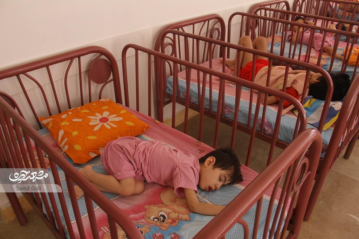در «خانه کودکان کمتوان ذهنی نرگس» ۸۴ کودک زندگی میکنند در «خانه کودکان کمتوان ذهنی نرگس» ۸۴ کودک زندگی میکنند