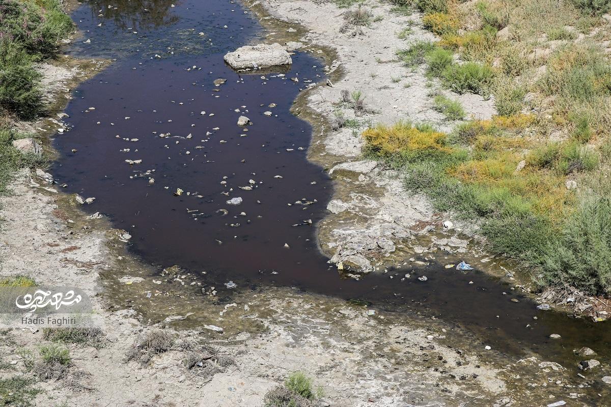پساب و زباله، جاری در کشف رود پساب و زباله، جاری در کشف رود