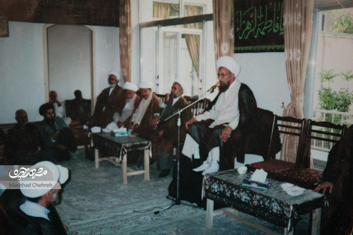 حجت‌الاسلام محمدحسین رجایی‌خراسانی معلم قدیمی مدرسه توحید است