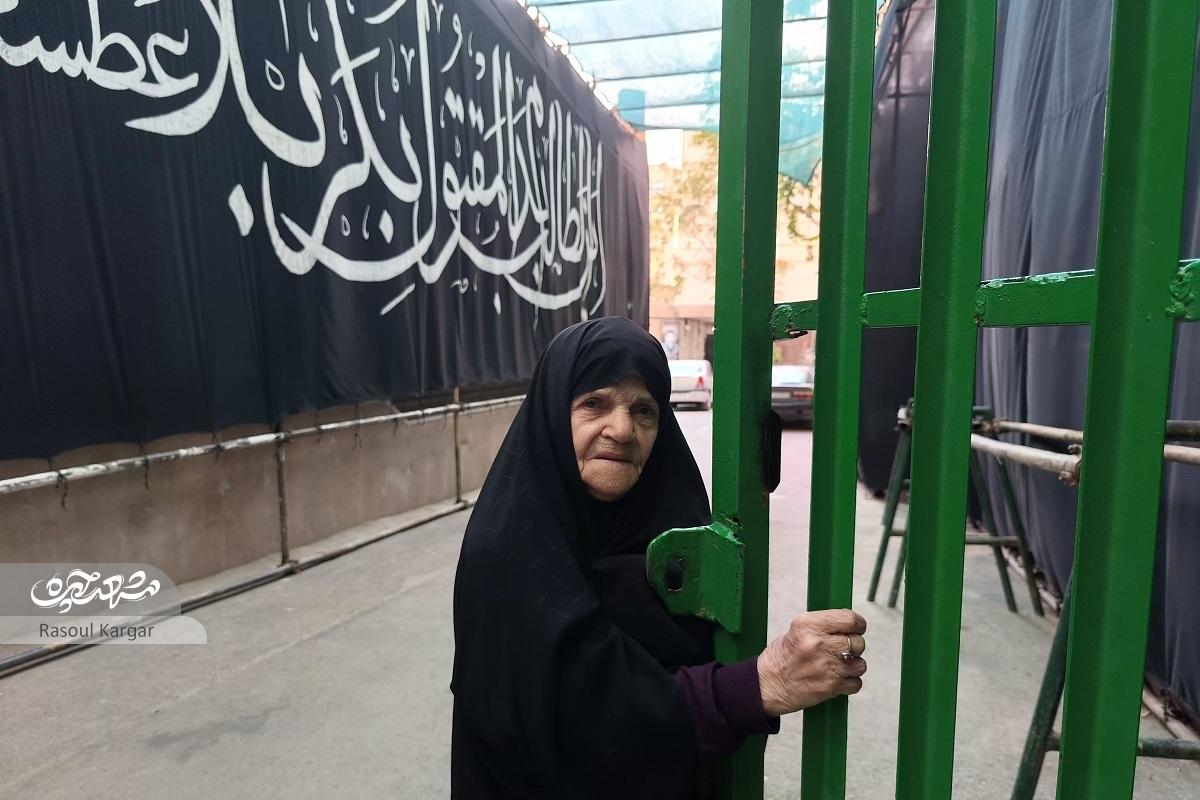 ۶۰ سال مادرانگی ننه حسین برای تکیه کرمانیها ۶۰ سال مادرانگی ننه حسین برای تکیه کرمانیها