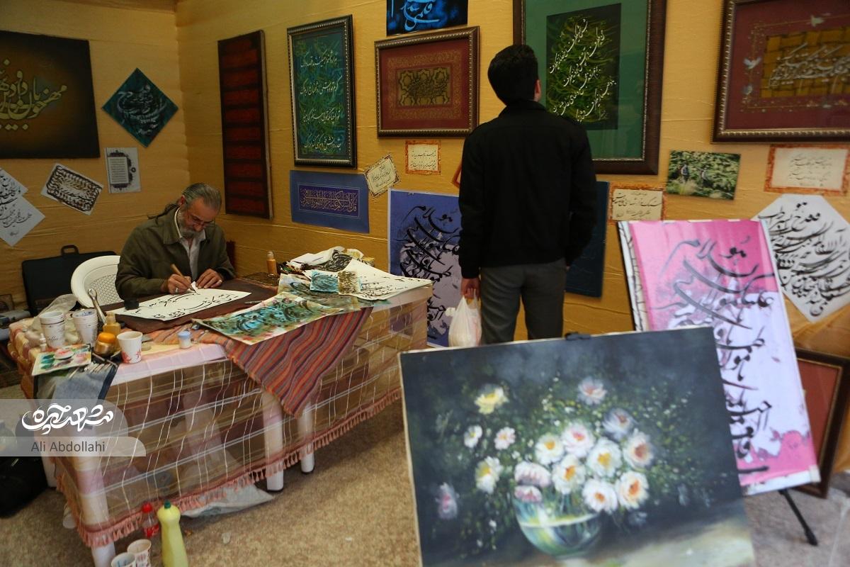 استاد انوشیروان فروغی استاد برجسته خطاطی مشهد است