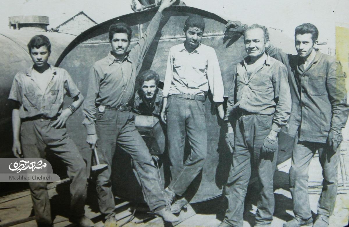 آهنگر باسابقه محله ابوذر به فکر شاد کردن مردم است آهنگر باسابقه محله ابوذر به فکر شاد کردن مردم است