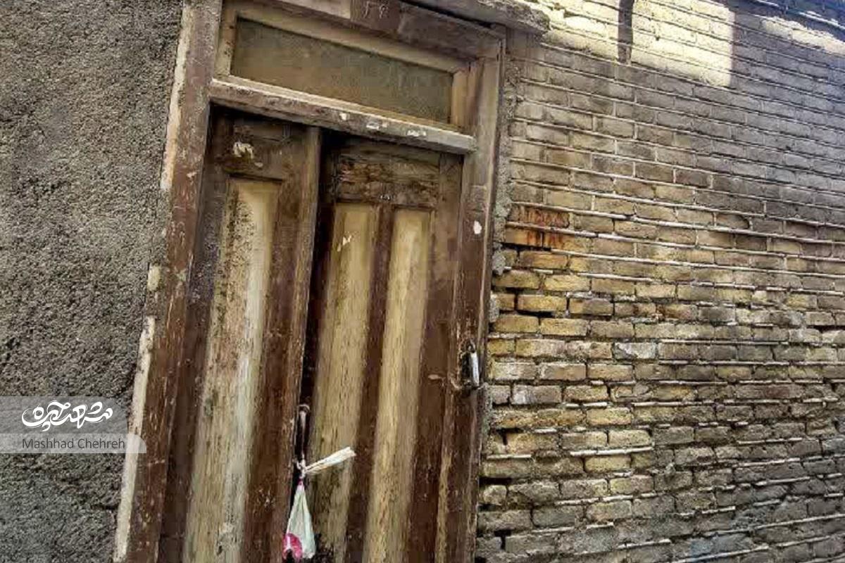 کوچه یخدان قدیم در پایین خیابان