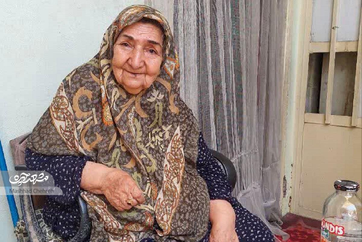 کوچه یخدان قدیم در پایین خیابان