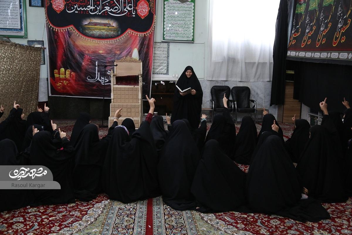 زهرا عباسپور خستگیناپذیر راه پدر نیکوکارش را ادامه میدهد زهرا عباسپور خستگیناپذیر راه پدر نیکوکارش را ادامه میدهد