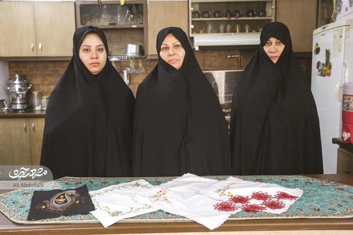 فاطمه خانم، خیاطی که الگوی بانوان محله پروین اعتصامی است فاطمه خانم، خیاطی که الگوی بانوان محله پروین اعتصامی است