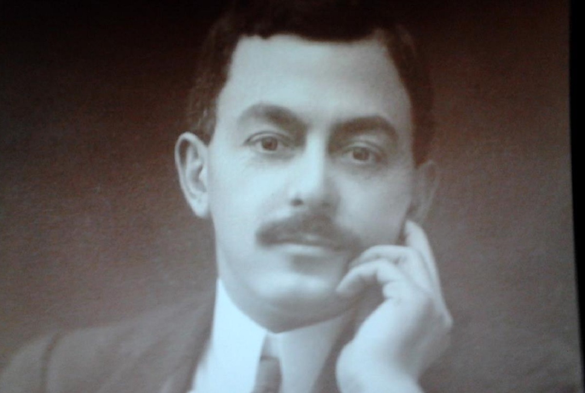 «حاج حسین آقا ملک» دستِ بخشنده شهر «حاج حسین آقا ملک» دستِ بخشنده شهر