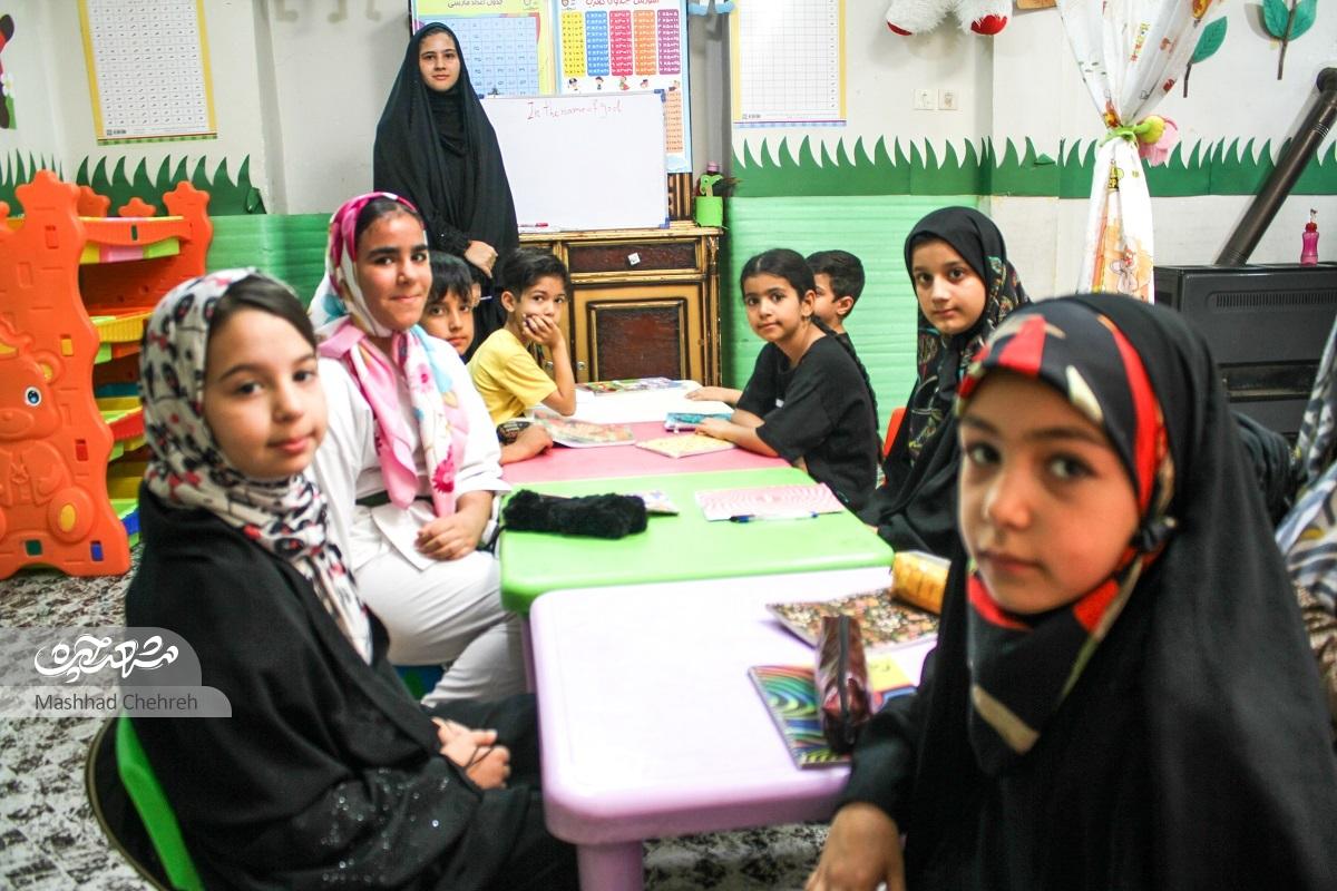 کوچهای با روضههای خانگی پر رونق کوچهای با روضههای خانگی پر رونق