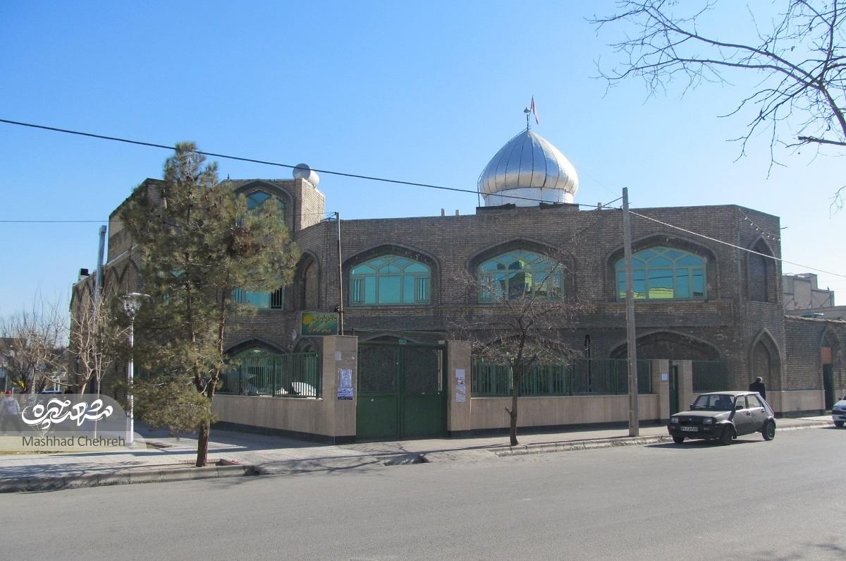 در مسجد علی‌بن‌ابیطالب (ع) کار‌ها به دست جوانان سپرده شده است