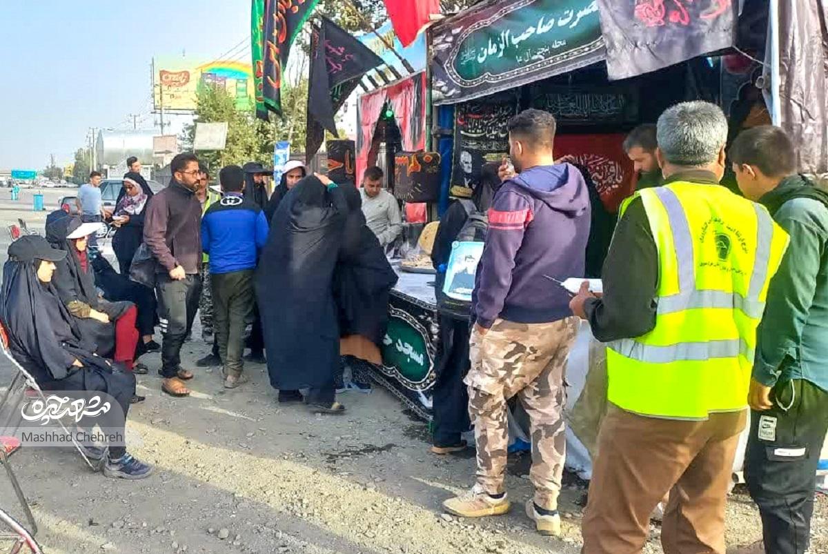 میزبانی تمام قد ساکنان منطقه سه از زائران امام رضا(ع)