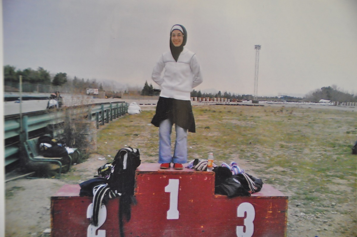 کفش‌های اسکیت را از دختر همسایه قرض می‌کردم