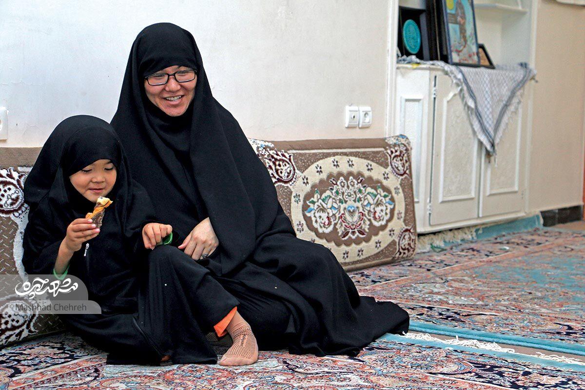 همسر شهید مدافع حرم: ابوحامد انتخاب من و افتخار من است همسر شهید مدافع حرم: ابوحامد انتخاب من و افتخار من است