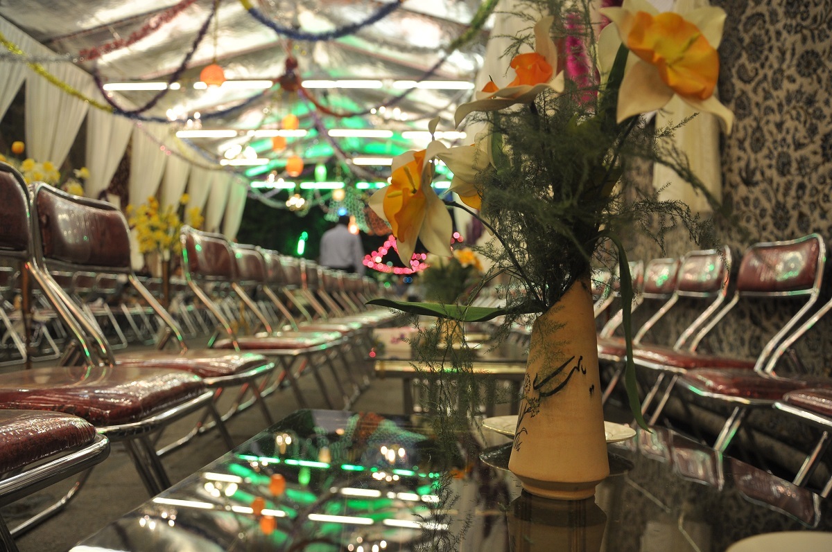 عشق است و عشق است و عشق... عشق است و عشق است و عشق...