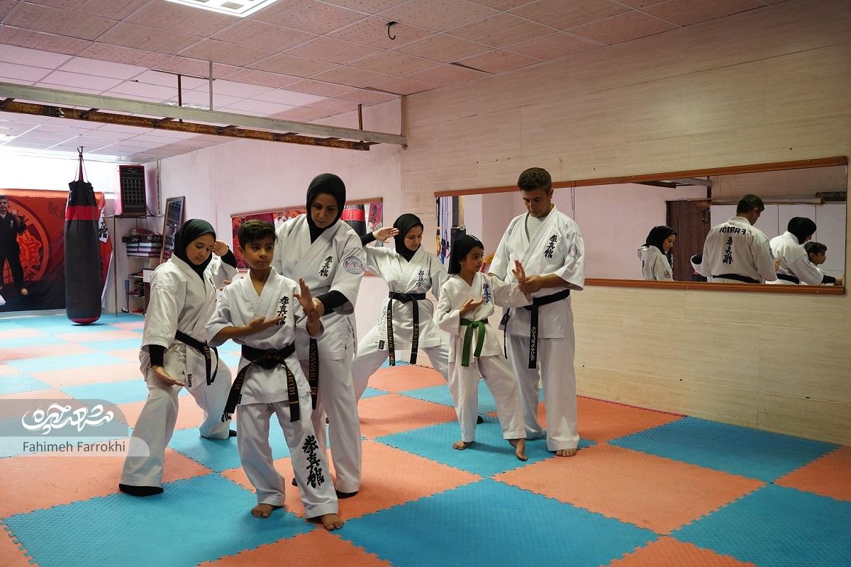 پارکینگ قهرمانساز خانواده فریدی پارکینگ قهرمانساز خانواده فریدی