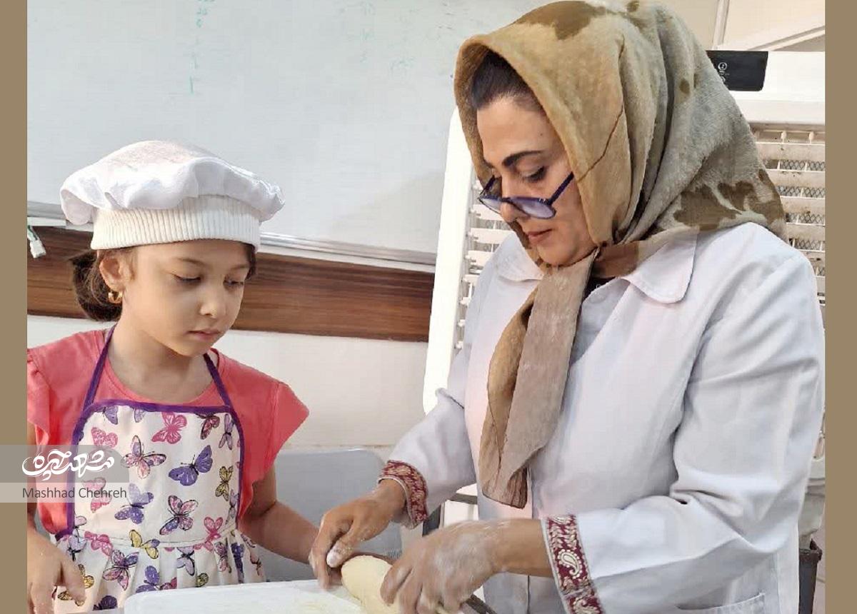 کلاس «قناد کوچولو» هر هفته در فرهنگسرای کودک و آینده برگزار میشود کلاس «قناد کوچولو» هر هفته در فرهنگسرای کودک و آینده برگزار میشود