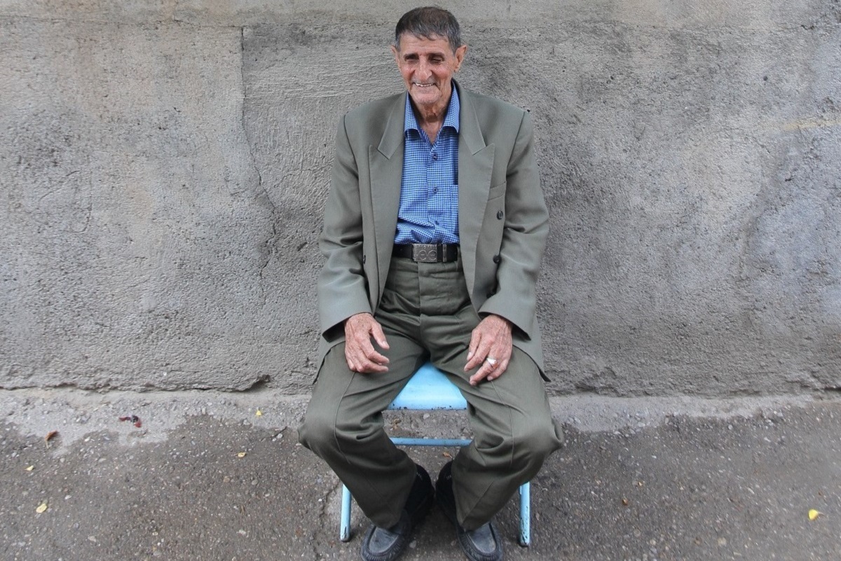 تاکسی حسن روبندفروش با هواپیما تصادف کرد! تاکسی حسن روبندفروش با هواپیما تصادف کرد!