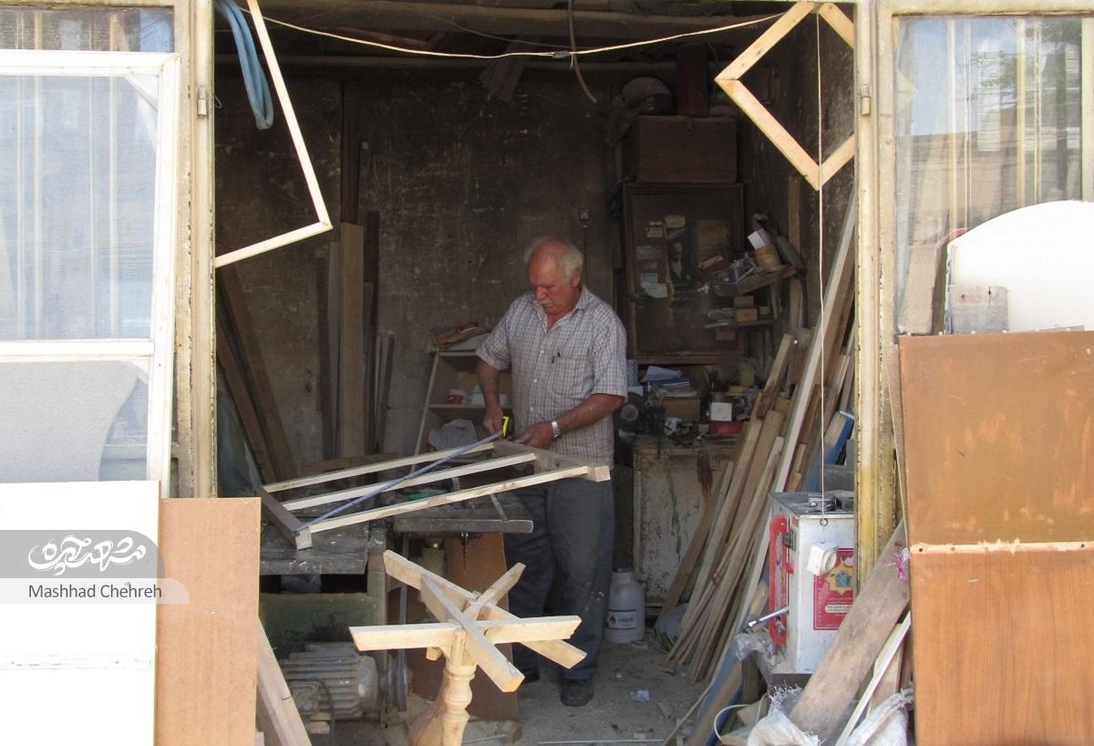 نردبانساز قدیمی مشهد: چوب جریان زندگی دارد نردبانساز قدیمی مشهد: چوب جریان زندگی دارد