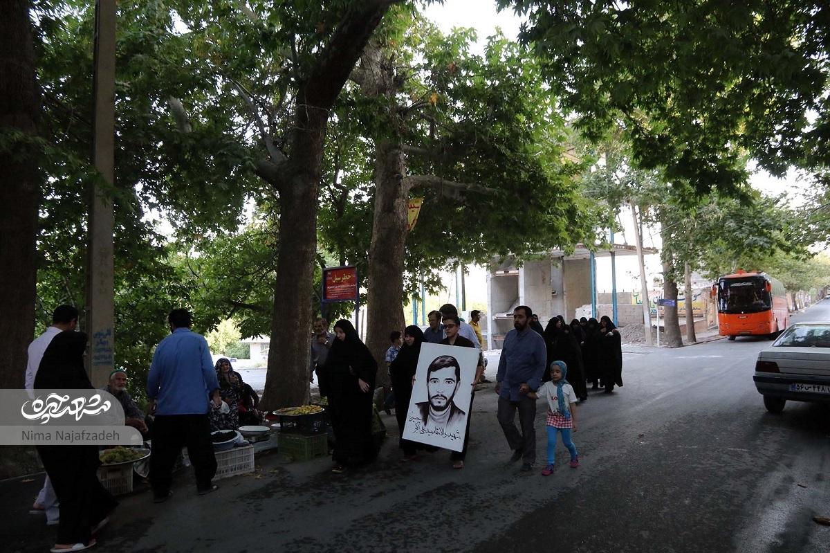 سمیه، بعد از ۳۱ سال دوباره پدر شهیدش را ملاقات کرد سمیه، بعد از ۳۱ سال دوباره پدر شهیدش را ملاقات کرد